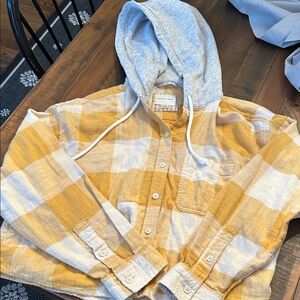 American Eagle Outfitters Yellow and Gray Button Down Shirt
